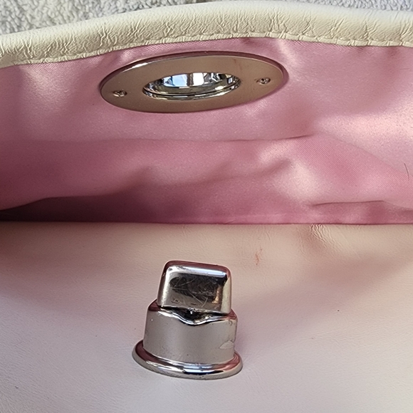 Coach Poppy Daisy Eyelet Leather Chain Tote Bag Ivory & Pink | Style #22438 GUC - Picture 14 of 17